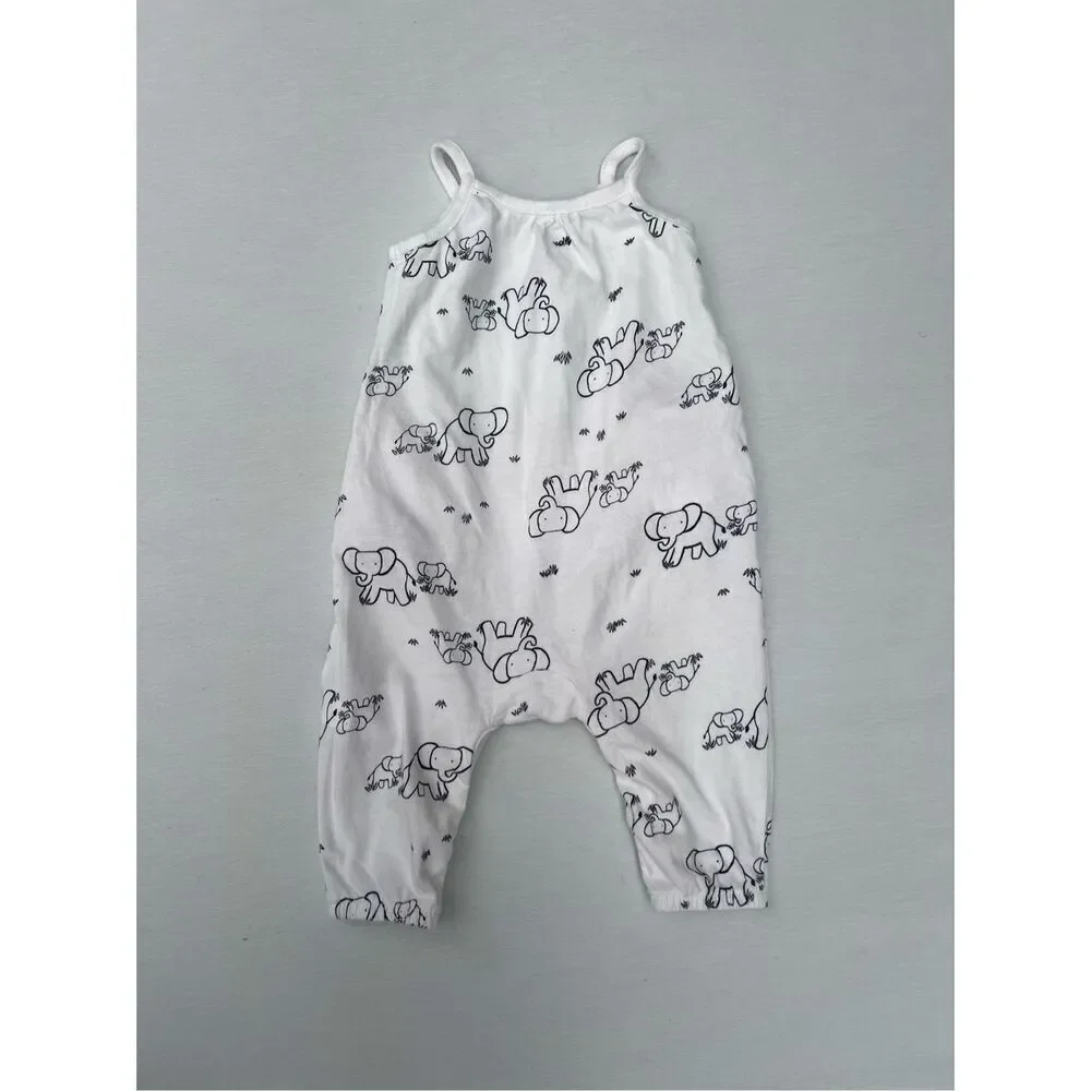 Old Navy Baby Elephant print Baby romper size 3-6 months